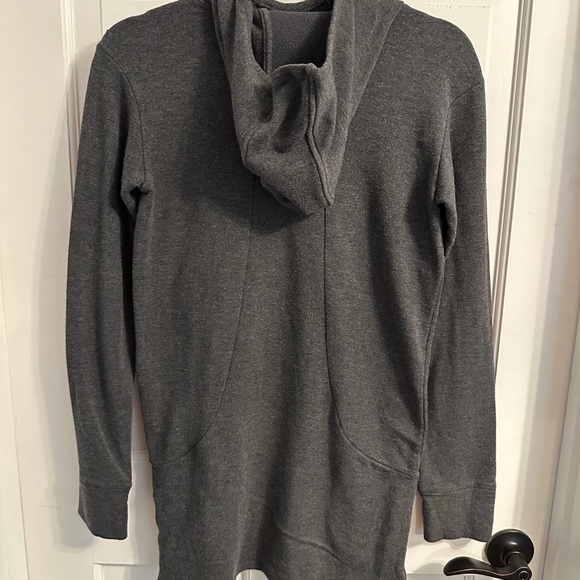 Athleta Girl It’s All Hood Tunic - Size XL/14 - Picture 2 of 4
